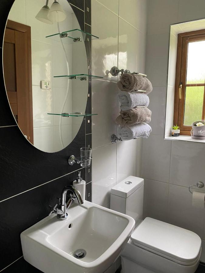 מונהאן Corness House B&B מראה חיצוני תמונה